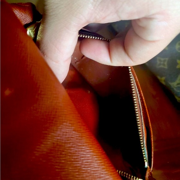 Authentic Louis Vuitton wallet - Picture 2 of 7